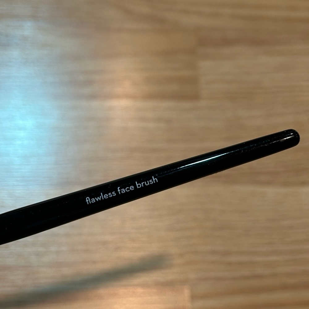 NWOT Beauticontrol flawless face brush - Picture 2 of 3